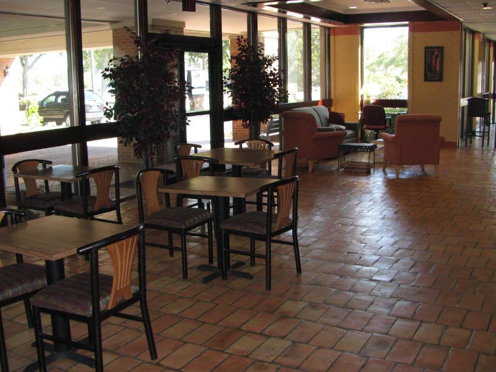 Rest And Relax Inn Pensacola Restaurang bild